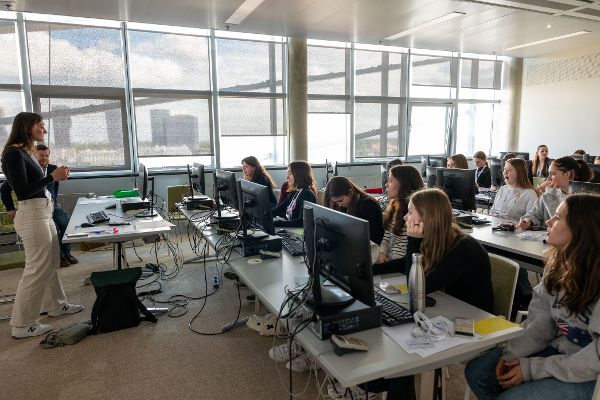 Computerraum am Girls Day mit den Schülerinnen